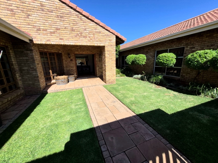 4 Bedroom Property for Sale in Royldene Northern Cape